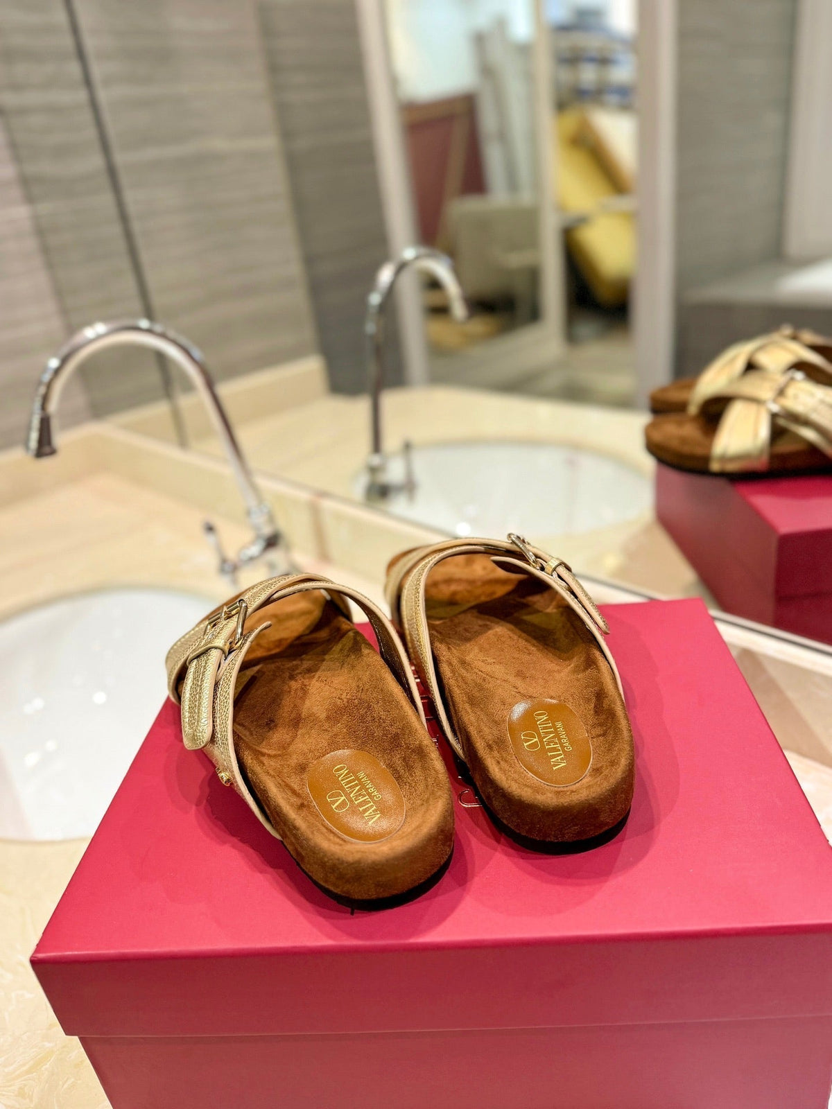 CROSSOVER - STRAP GOLD CALFSKIN SLIDE