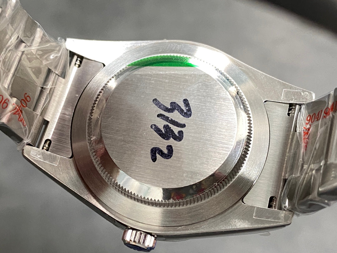 Rolex Oyster Perpetual 39mm Silver Purple Dial