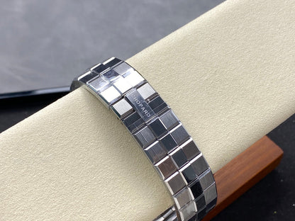 Alpine Eagle 41mm Silver Red Dial