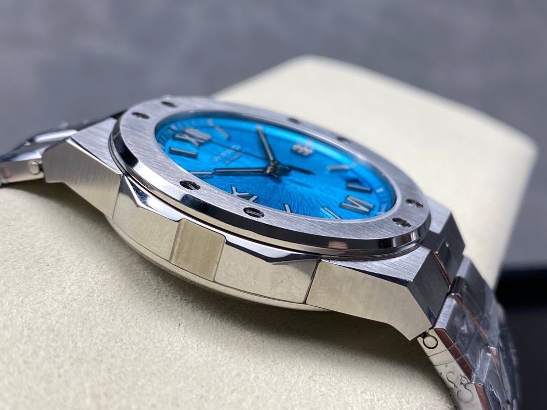 Alpine Eagle 41mm Silver Blue Dial
