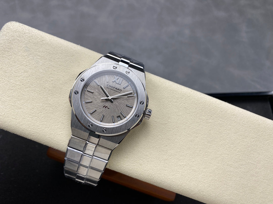 Alpine Eagle 41mm Silver Grey Dial