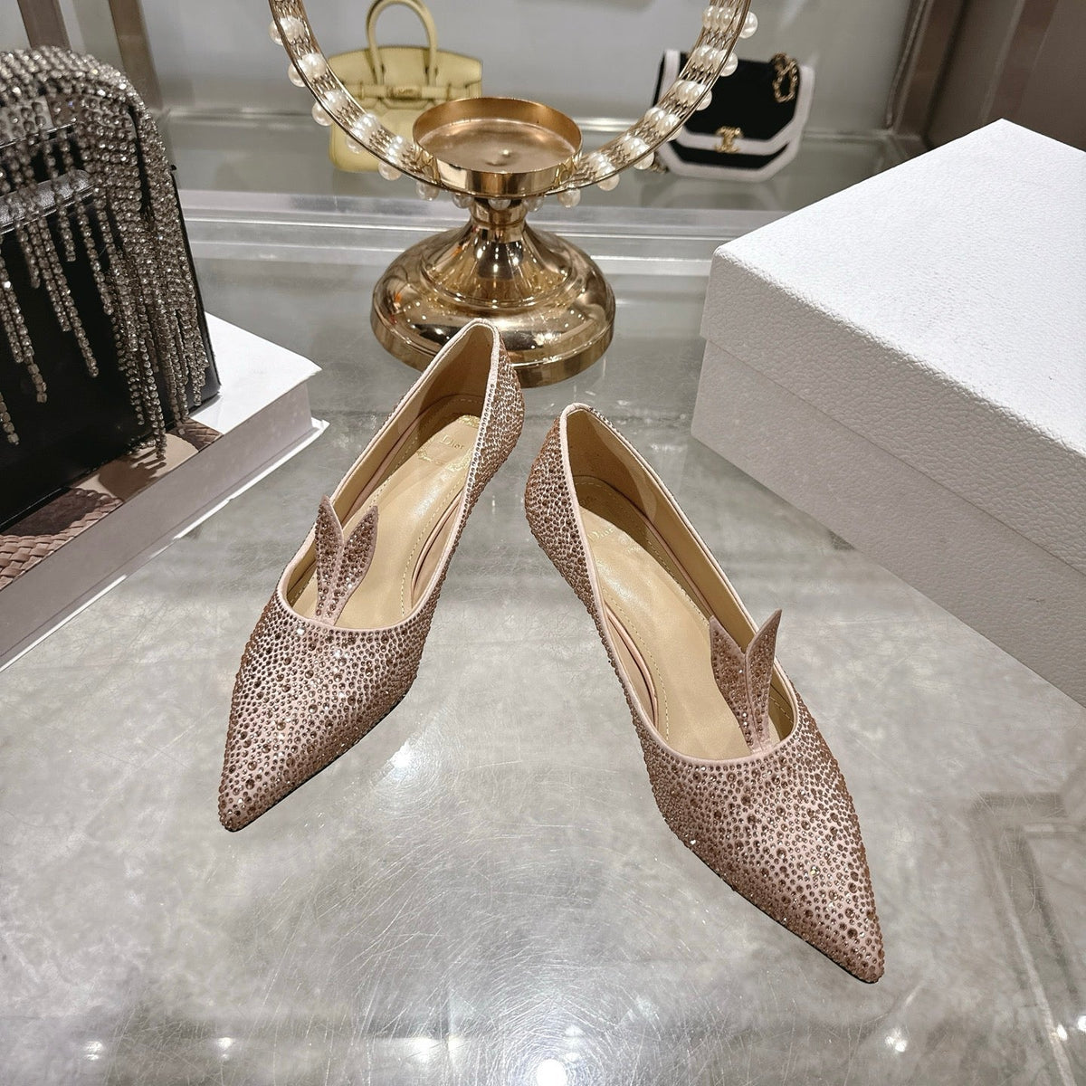 CD 26 Pump 35mm Beige Full Diamond Sheepskin 592201