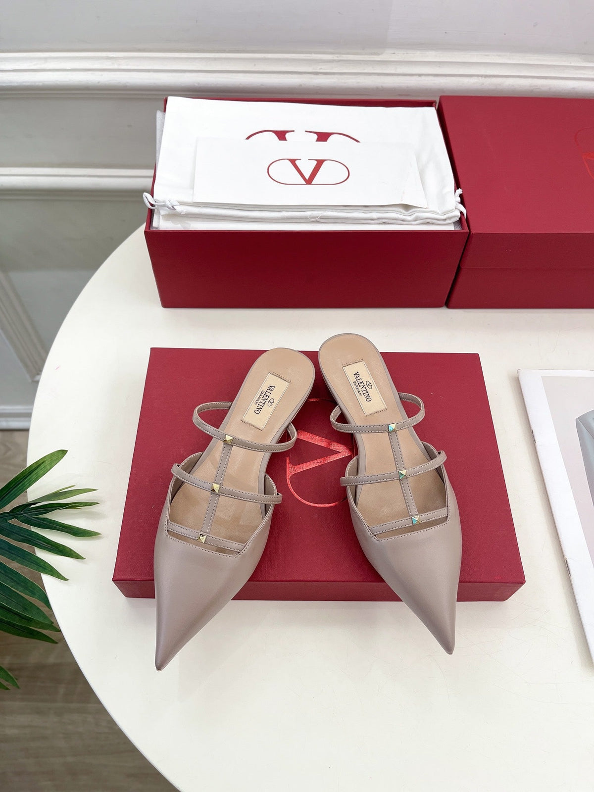 Rockstud Wispy Rose Cannelle Calfskin Mule 20mm