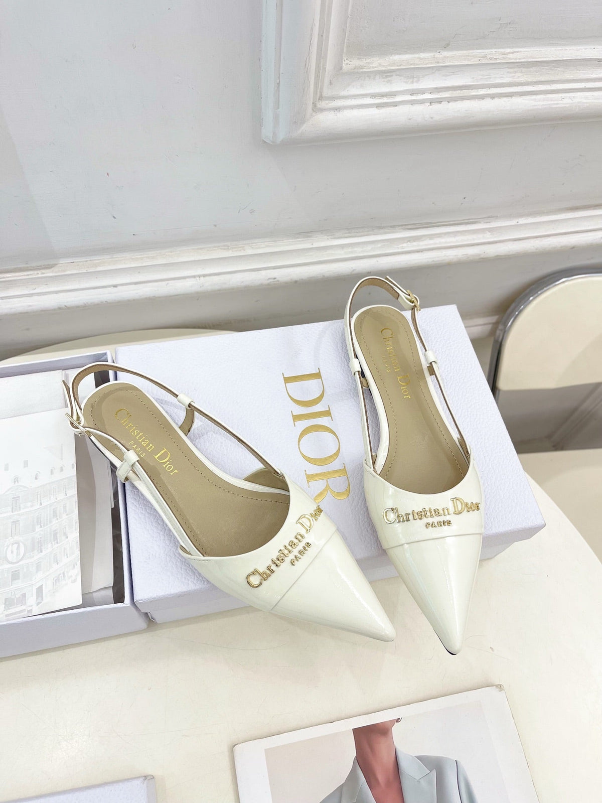 CD 25 Slingback Flat White Patent Leather 307439