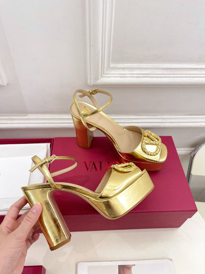 VT Garavani 25 Platform Sandals Gold Calfskin 330974