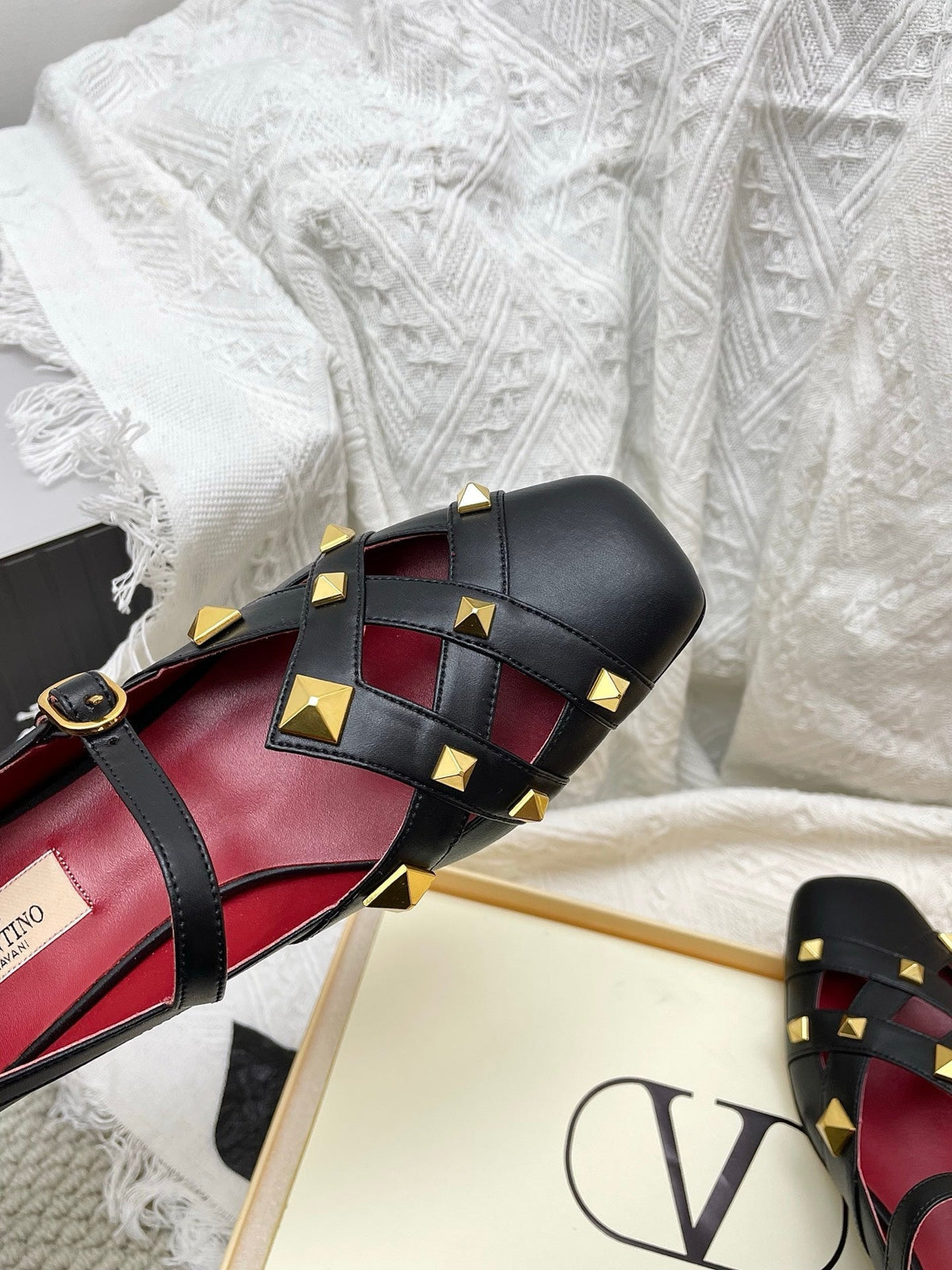 VT 26s Mary Jane Ballet Flats Black Burgundy Lambskin 611366