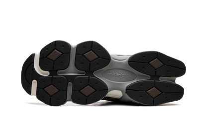 9060 "Dark Mushroom" U9060FMB