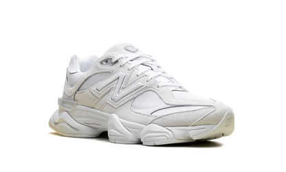 9060 "Reflection White" U906027Z