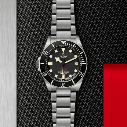 Pelagos LHD Titanium 42mm - Black on Bracelet w/ Extra Rubber Strap