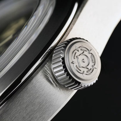 Ranger 39mm - Black on Bracelet
