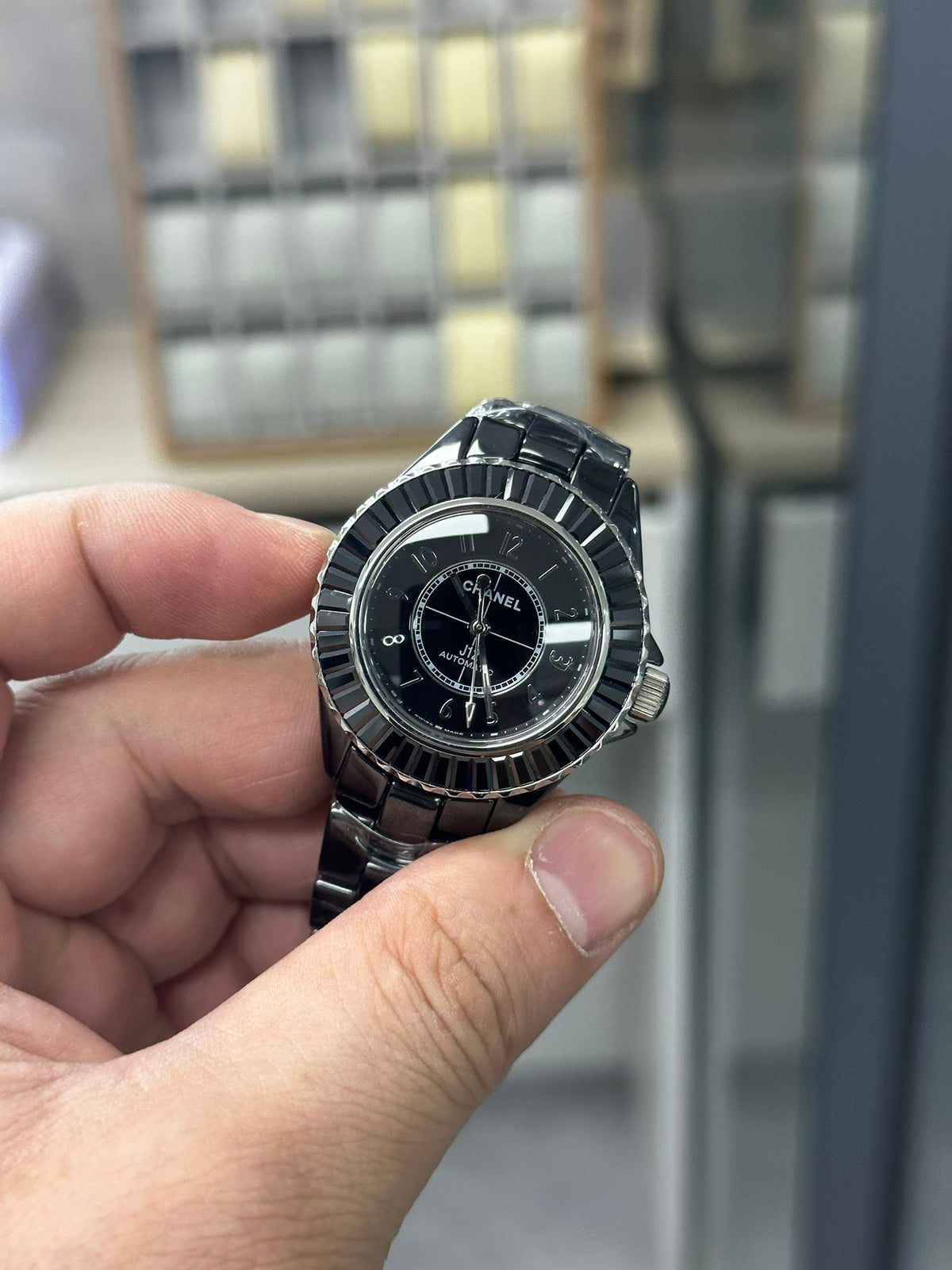 J12 33MM DIAMOND BEZEN BLACK CERAMIC STEEL