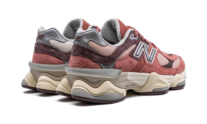9060 "Mineral Red/Truffle" U9060TRU